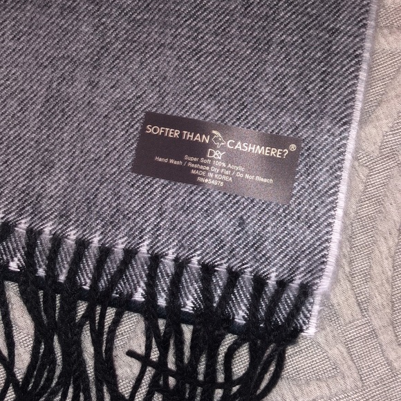 Hat & Scarf Bundle - Picture 9 of 9